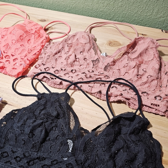 (SET OF 4) Zenana Lace Bralettes - Picture 2 of 3